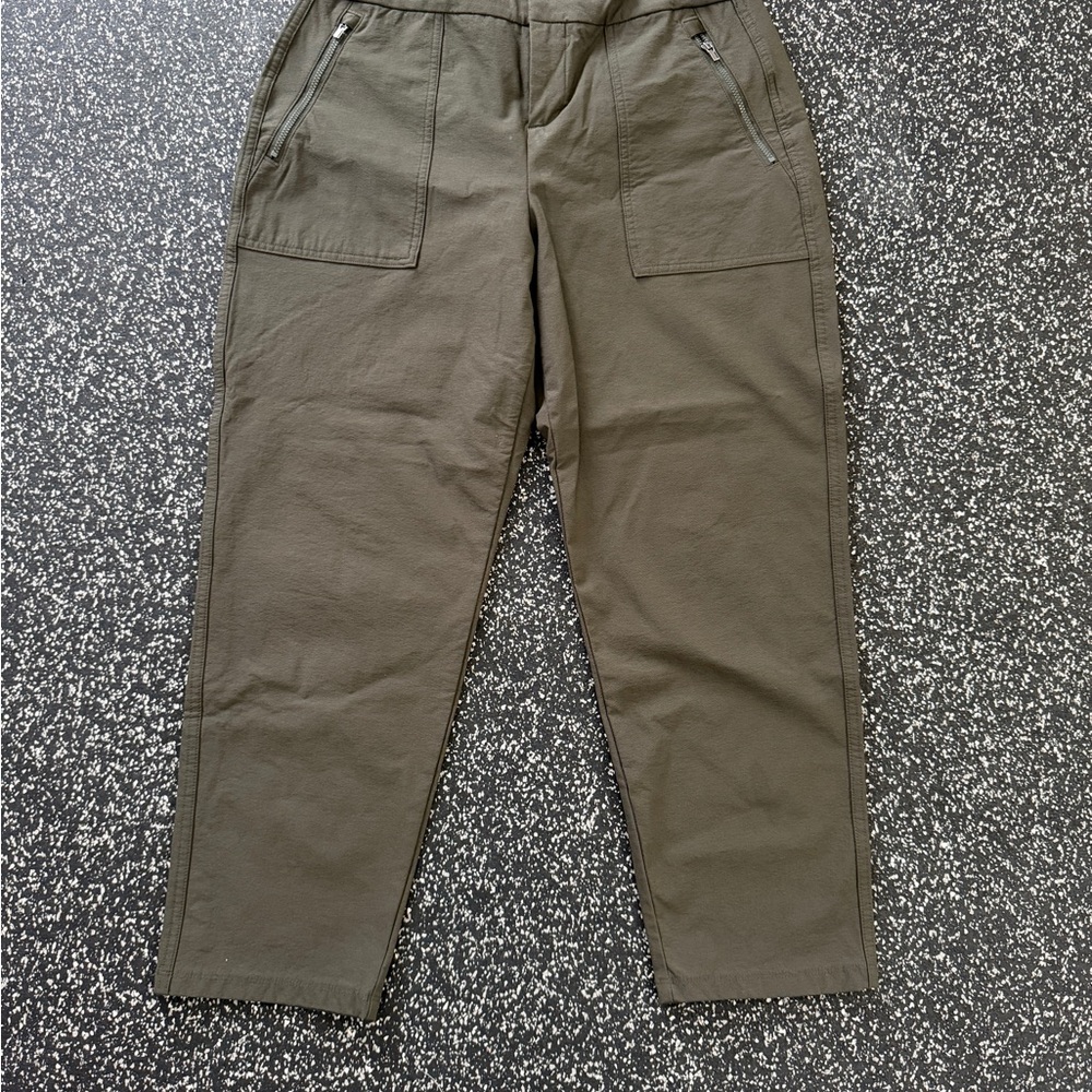 Athleta Active Cropped Pants in Olive